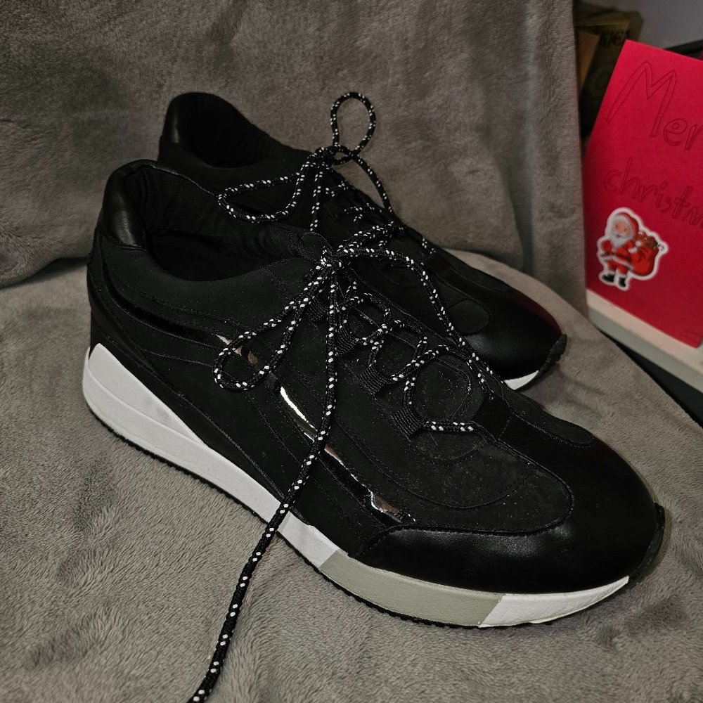 Alfani, blk sneaker with 2" lift, size 10-10.5